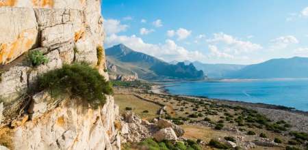 TORNA MAKARI SU RAI 1 – DAL 7 FEBBRAIO UN NUOVO VIAGGIO IN SICILIA OCCIDENTALE